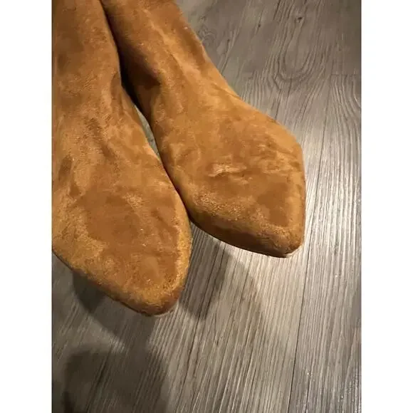 Charles David Suede Shoes - Picture 4 of 7